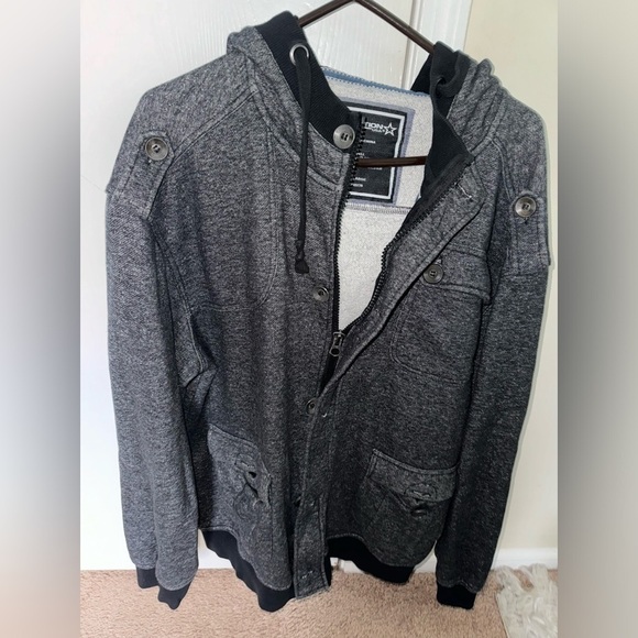 Preowned Men’s zip up hoodie. Size 2X - Picture 2 of 4